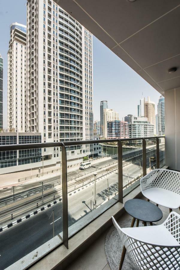Fantastay Sparkle Tower Luxury 1 Br Dubai Exterior photo