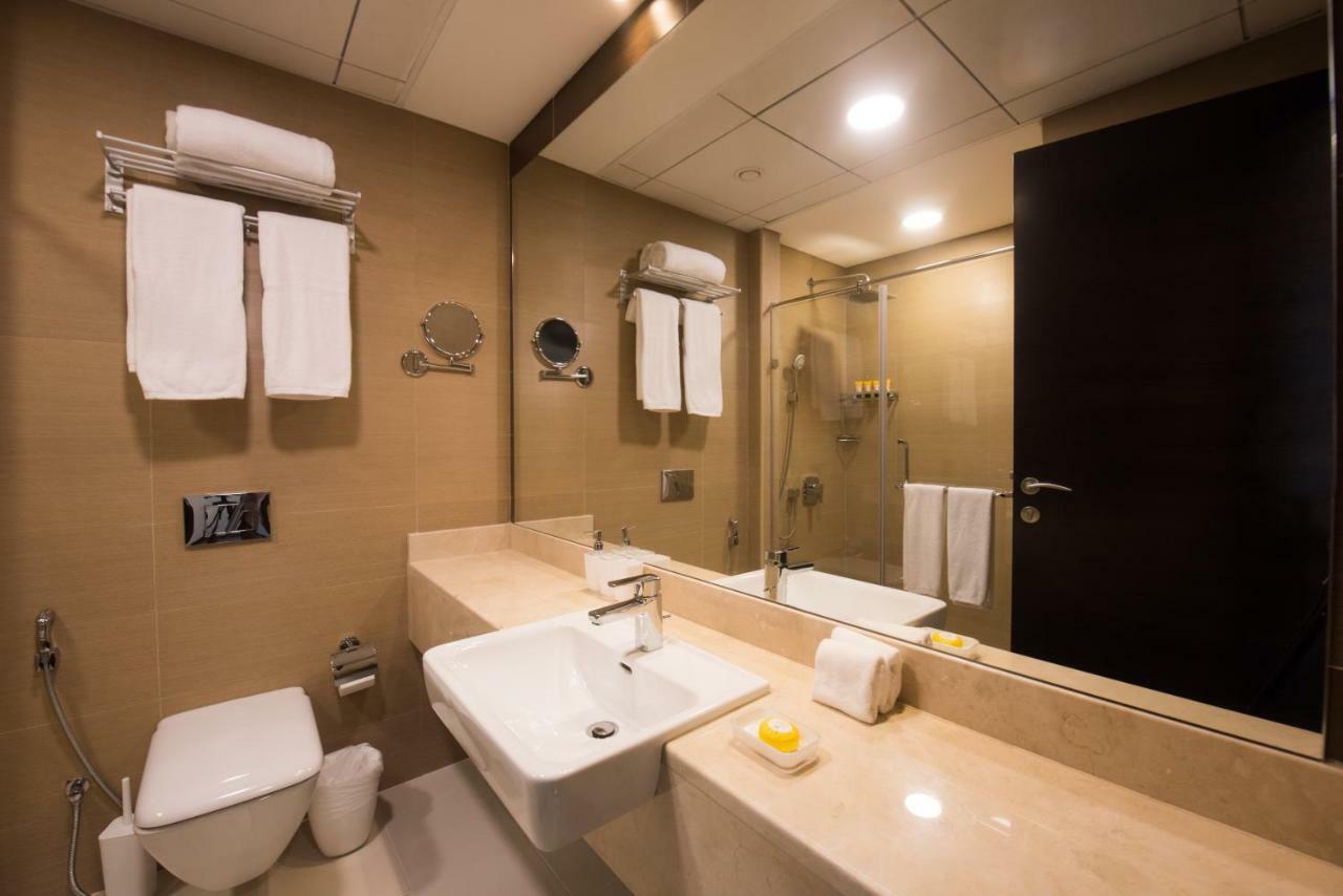 Fantastay Sparkle Tower Luxury 1 Br Dubai Exterior photo