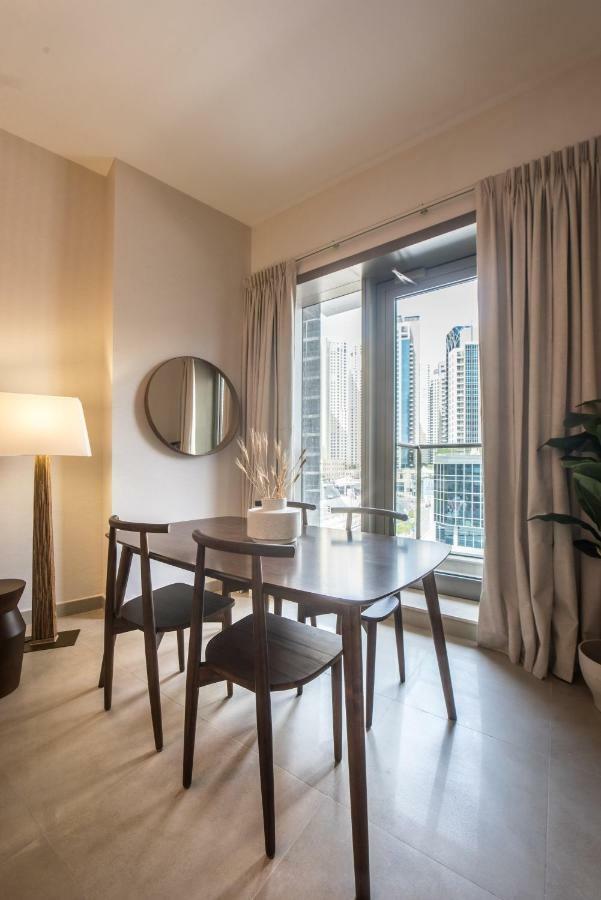 Fantastay Sparkle Tower Luxury 1 Br Dubai Exterior photo