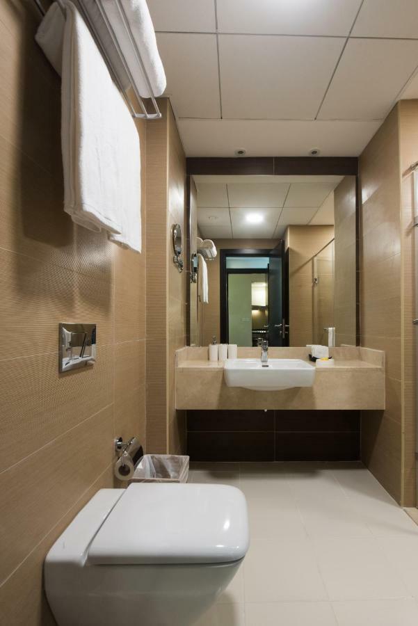 Fantastay Sparkle Tower Luxury 1 Br Dubai Exterior photo