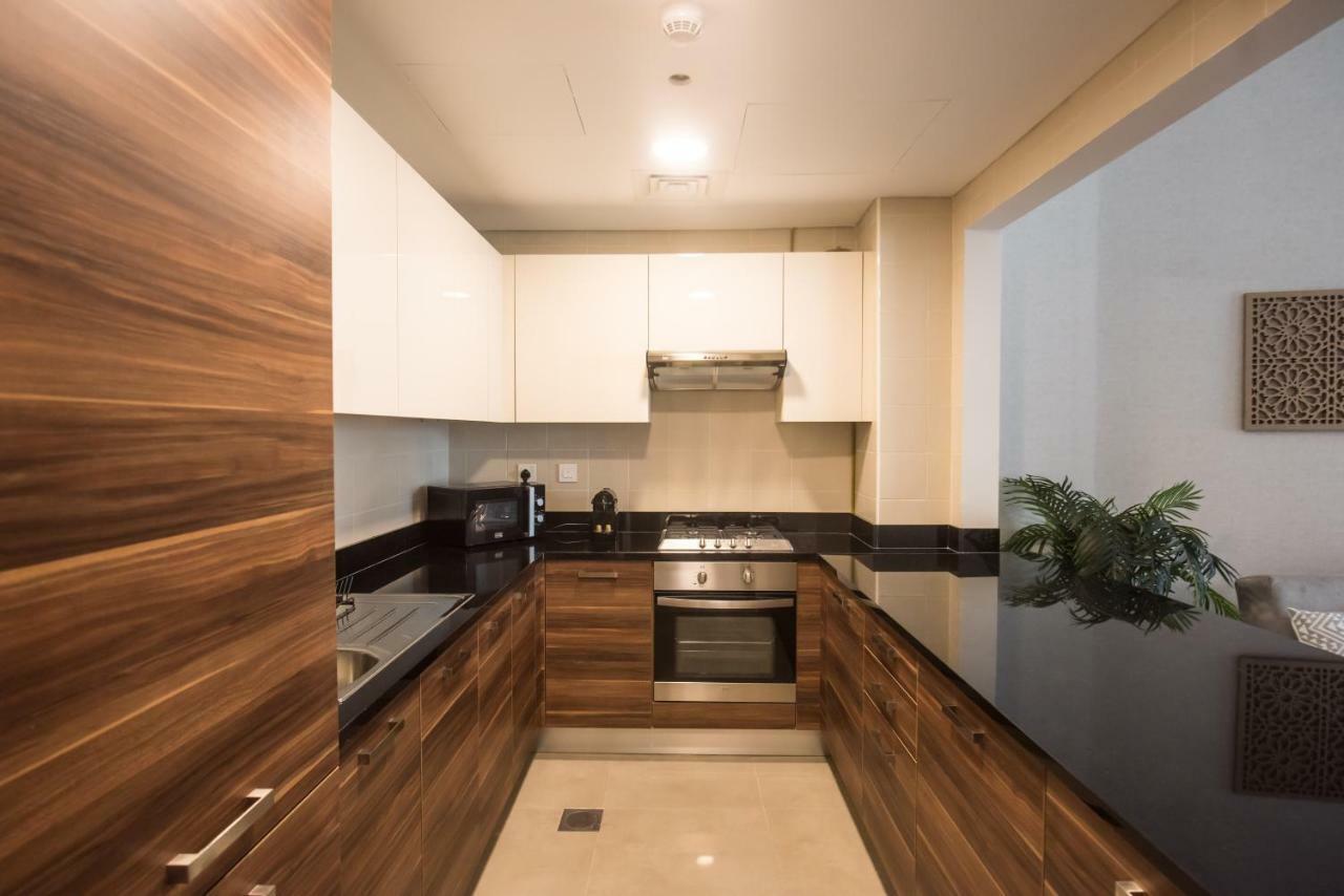 Fantastay Sparkle Tower Luxury 1 Br Dubai Exterior photo